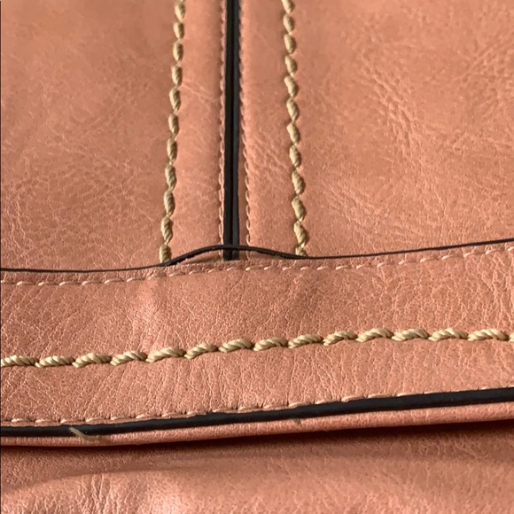 Boutique Leather Crossbody Bag - Picture 6 of 6
